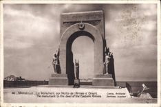 CPA Marseille Le Monument aux Morts de l'Armee d Orient 