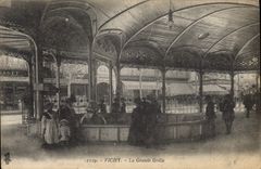 CPA Vichy La Grande Grille 