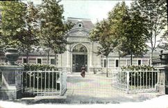 CPA Vichy Entree des Bains 