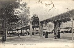 CPA Vichy Le Parc Galerie Promenoir 