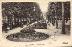 CPA Vichy L'Ancien Parc 