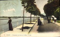 CPA Vichy Promenade des Bords de l'Allier 