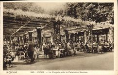 CPA Vichy La Pergola pres le Palais des Sources 