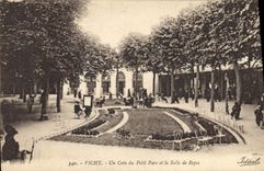 CPA Un coin du Petit Parc et la Salle de Repos 