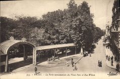CPA Vichy La Porte monumentale du Vieux Parc et Rue Wilson 