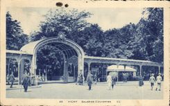 CPA Vichy Galeries Couvertes 