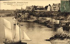 CPA Cote d'Emeraude Dinard La Baie du Prieure Bateau