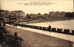 CPA Cote d'Emeraude Dinard Vue generale de la Digue et la Plage 