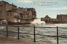 CPA Cote d'Emeraude Dinard La Digue ou jour de Tempete 