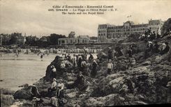 CPA Cote d'Emeraude Dinard La Plage et l'Hotel Royal 