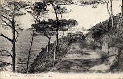 CPA Dinard Le Chemin de Ronde 