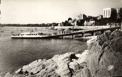 CPA Dinard Les Vedettes Vertes La Promenade du Clair de Lune le Yacht Club 