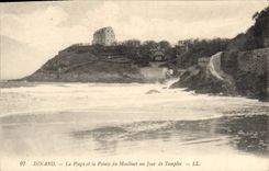 CPA Dinard La Plage et la Pointe du Moulinet un jour de Tempete 