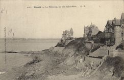 CPA Dinard La Malouine au loin St Malo 