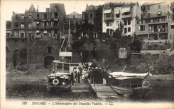 CPA Dinard L'Embarcadere des Nouvelles Vedettes 