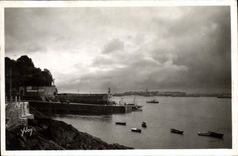 CPA Dinard I et V Embarcadere des Vedettes 