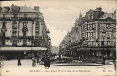 CPA Orleans Place Albert I et la Rue de la Republique 