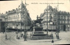 CPA Orleans Place du Martroi et Rue de la Republique 