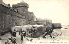 CPA Saint Malo Kes Remparts et la Plage 