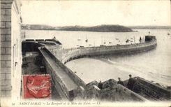 CPA Saint Malo Le Remparts et le Mole des Noirs 