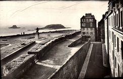 CPA Saint Malo L et V La Hollande les Remparts le Grand Bey 
