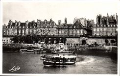 CPA Cote d'Emeraude Saint Malo Cale et Porte de Dinan Maisons des Corsaires dominant les remparts Ve