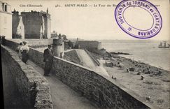 CPA Cote d'Emeraude Saint Malo le tour Remparts la plage de Bon Secours 