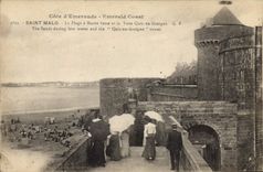 CPA Cote d'Emeraude Saint Malo la plage a Maree Basse et la tour Quic en Groigne 