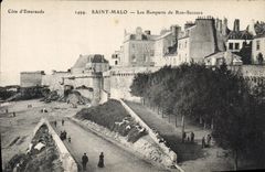 CPA Cote d'Emeraude Saint Malo les Remparts de Bon Secours 