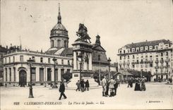 CPA Clermont Ferrand La Place de Jaude 