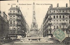CPA Lyon Monument Carnot Place de la Republique 
