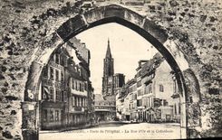CPA Strasbourg Porte de l'Hopital La Rue d'Or et la Cathedrale 