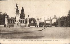 CPA Lyon l'entree du parc de la Tete d'Or et le Monument des Legionnaires du Rhone 