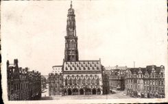 CPA Arras la place et les Maisons 