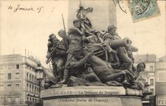 CPA Le Mans la Defense du Drapeau piedestal statue de Chanzy 