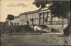 CPA Compiegne coin du parc avec vue sur le chateau 