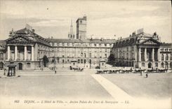 CPA Dijon l'hotel de Ville ancien palais des Ducs de Bourgogne 