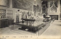 CPA Dijon Le Musee La Salle des Gardes 