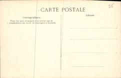CPA Les Saintes Maries de la Mer La Porte principale de l'Eglise et le Calvaire