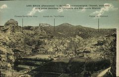 CPA Les Baux Provence Section panoramique ouest sud est vue prise derriere la Chapelle 