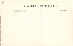 CPA Les Baux a gauche la tour dite Sarrazine XI siecle