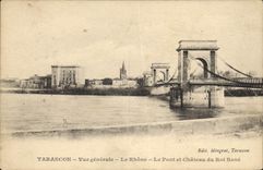 CPA Tarascon Vue generale Le Rhone Le Pont et Chateau du Roi Rene 