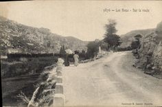 CPA Les Baux Sur la route