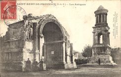 CPA Saint Remy de Provence Les Antiques