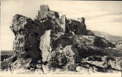 CPA La Provence Les Baux Le Chateau et la Tour Sarrazine