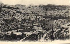 CPA La Provence les Baux La Val d'Enfer Decor de Mireille