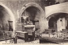 CPA La Provence les Baux Eglise