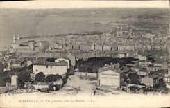 CPA Marseille Vue generale vers les Bassins