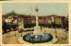 CPA Marseille Place Castellane et Fontaine Cantini avec vue sur N D de la Garde