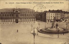CPA Lille Place Philippe le Bon Universite et la statue de Pasteur